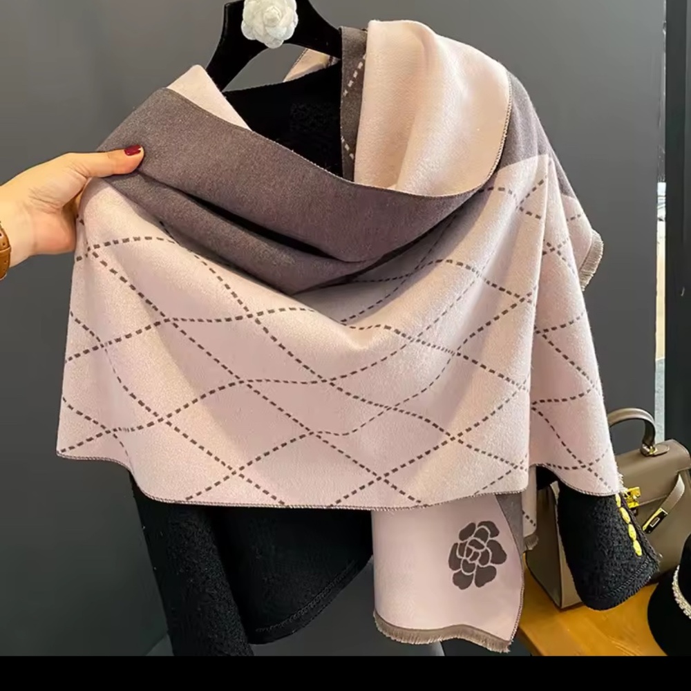 Cashmere scarf